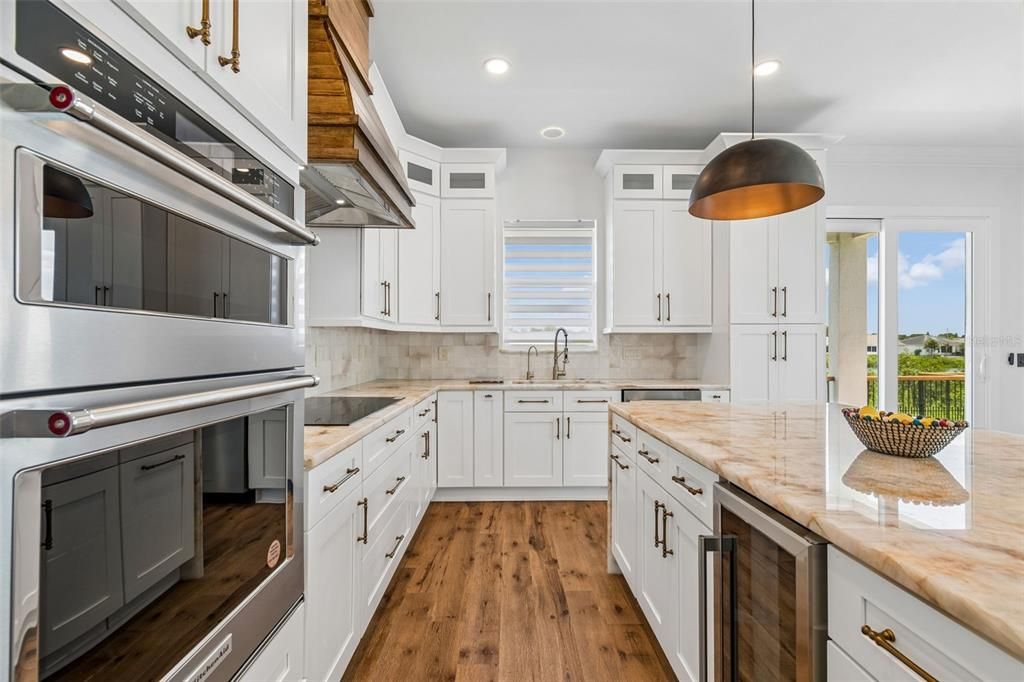 На продажу: $1,399,900 (4 спален, 4 ванн, 3433 Квадратных фут)