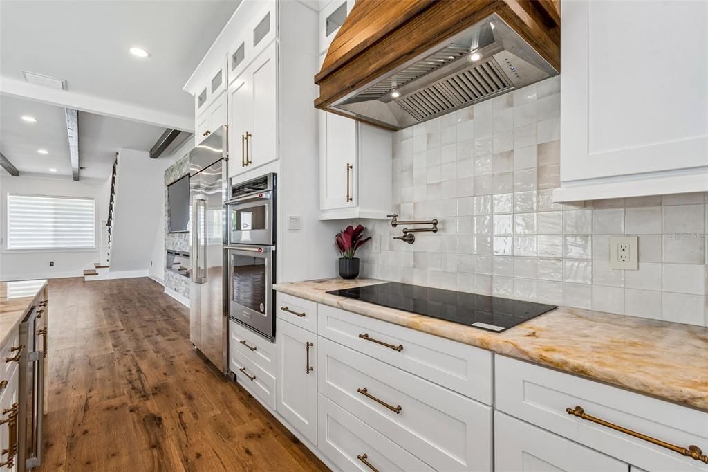 На продажу: $1,399,900 (4 спален, 4 ванн, 3433 Квадратных фут)