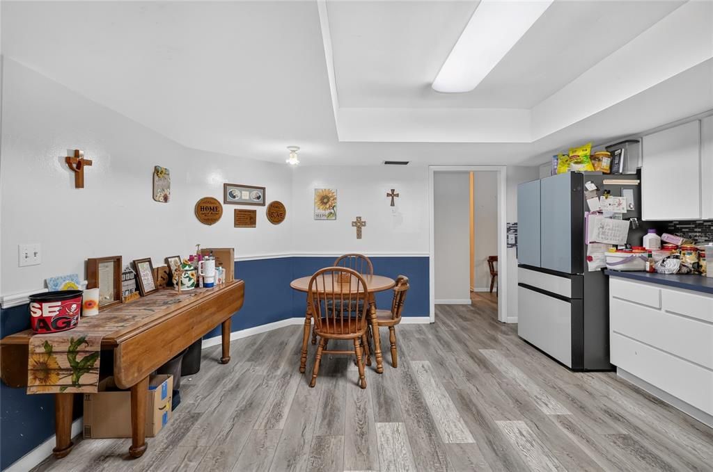 На продажу: $549,900 (3 спален, 2 ванн, 2162 Квадратных фут)