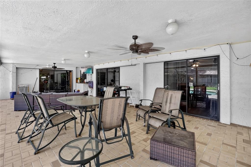 На продажу: $549,900 (3 спален, 2 ванн, 2162 Квадратных фут)