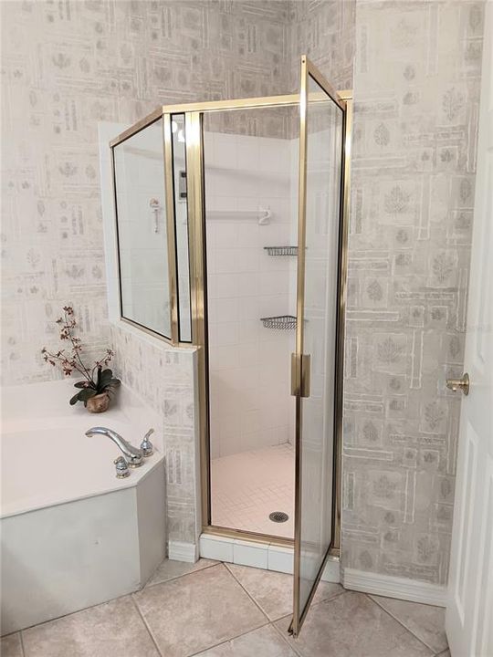 En Venta: $525,000 (3 camas, 2 baños, 2045 Pies cuadrados)