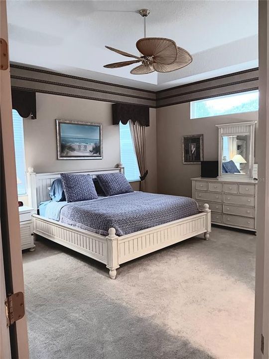 En Venta: $525,000 (3 camas, 2 baños, 2045 Pies cuadrados)