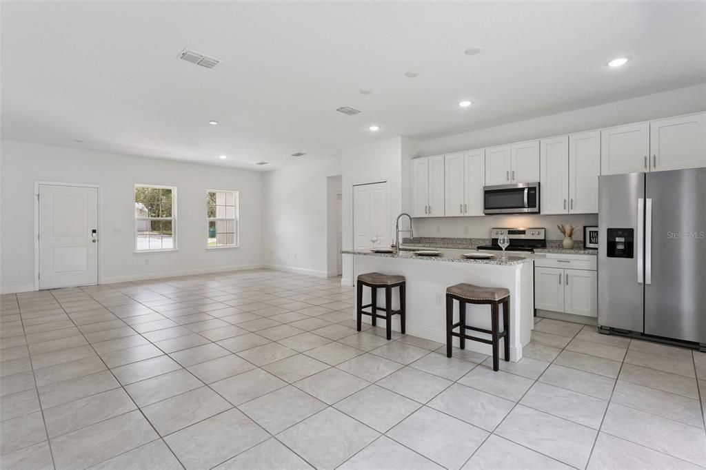 For Sale: $255,000 (4 beds, 2 baths, 1546 Square Feet)