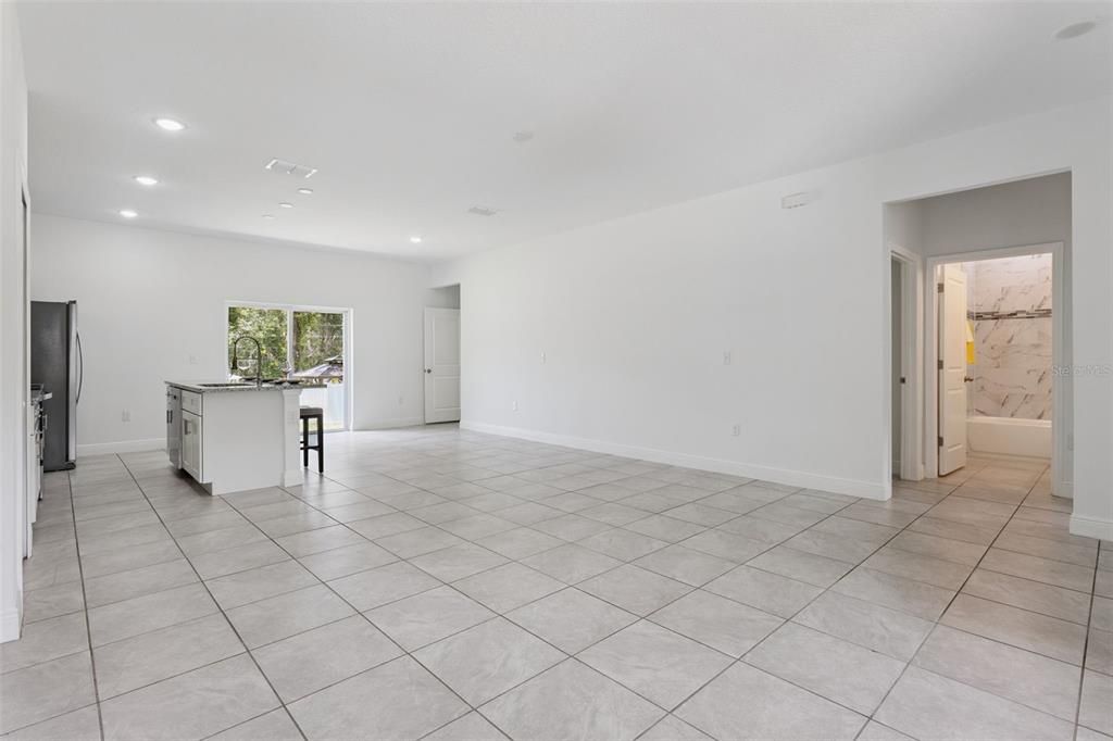 For Sale: $255,000 (4 beds, 2 baths, 1546 Square Feet)