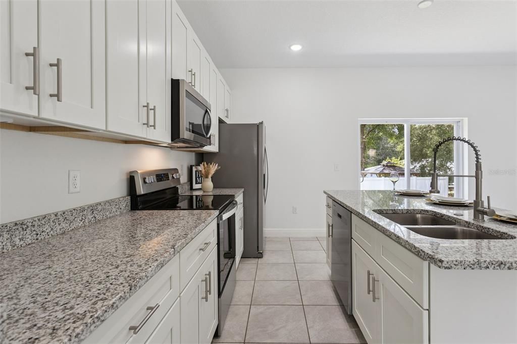 For Sale: $255,000 (4 beds, 2 baths, 1546 Square Feet)