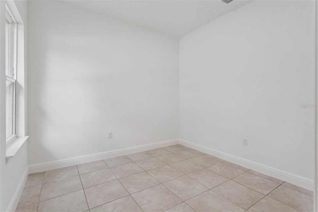 For Sale: $255,000 (4 beds, 2 baths, 1546 Square Feet)