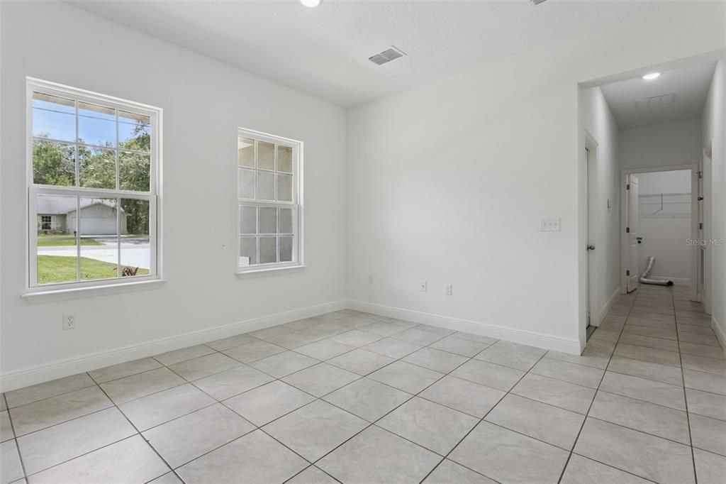 For Sale: $255,000 (4 beds, 2 baths, 1546 Square Feet)