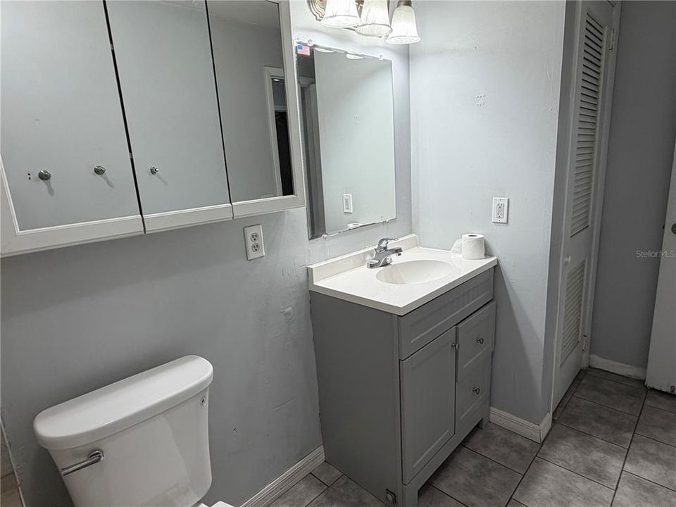 For Sale: $189,900 (2 beds, 1 baths, 910 Square Feet)
