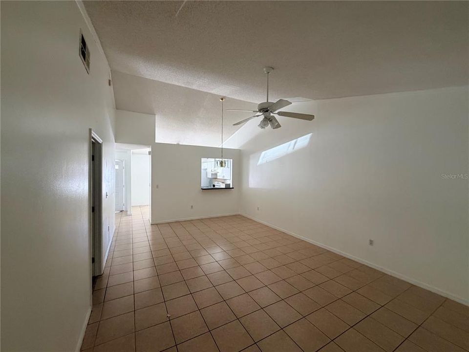 For Rent: $1,950 (3 beds, 2 baths, 1155 Square Feet)