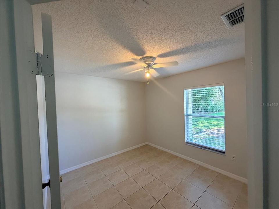 For Rent: $1,950 (3 beds, 2 baths, 1155 Square Feet)