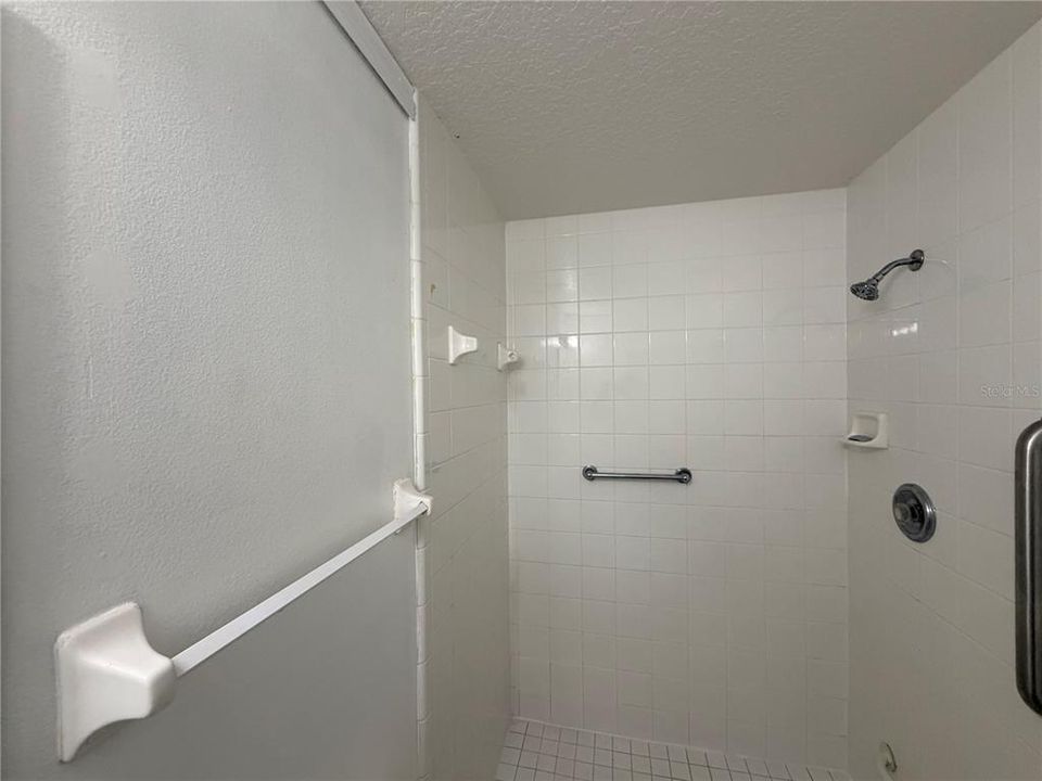 For Rent: $1,950 (3 beds, 2 baths, 1155 Square Feet)