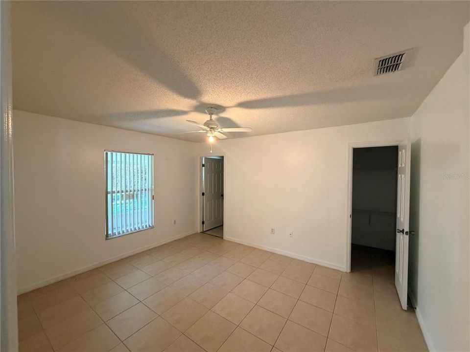 For Rent: $1,950 (3 beds, 2 baths, 1155 Square Feet)