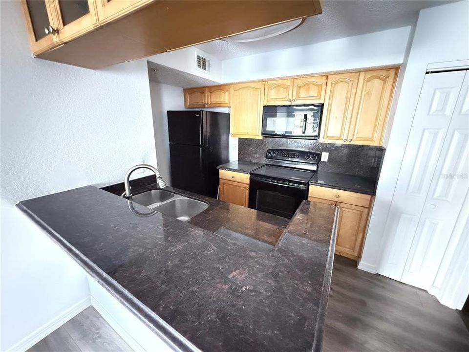 En Renta: $1,600 (2 camas, 2 baños, 1026 Pies cuadrados)