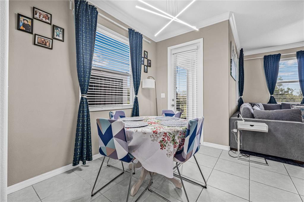 En Venta: $340,000 (3 camas, 2 baños, 1807 Pies cuadrados)