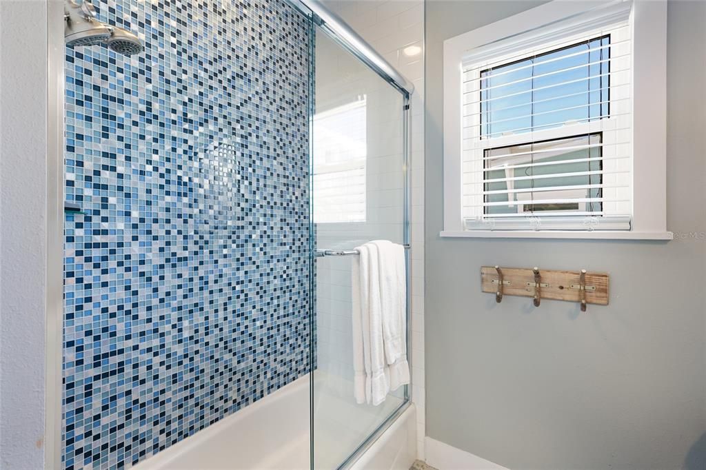 For Sale: $1,795,000 (3 beds, 3 baths, 1398 Square Feet)