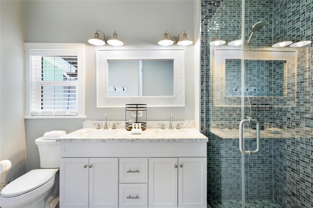 For Sale: $1,795,000 (3 beds, 3 baths, 1398 Square Feet)