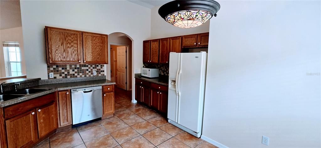 For Rent: $1,800 (2 beds, 2 baths, 1240 Square Feet)