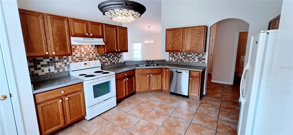 For Rent: $1,800 (2 beds, 2 baths, 1240 Square Feet)