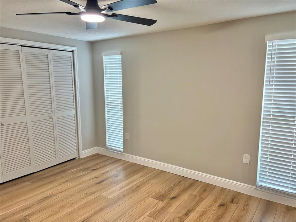 Active With Contract: $329,900 (3 beds, 2 baths, 1325 Square Feet)