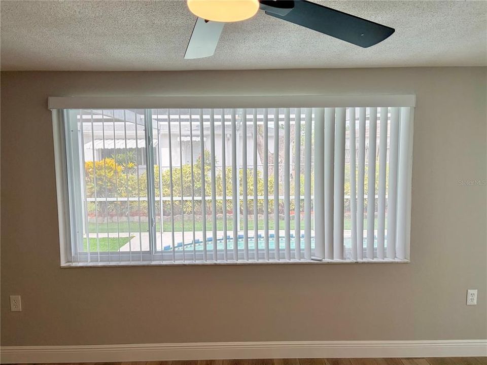 Active With Contract: $329,900 (3 beds, 2 baths, 1325 Square Feet)