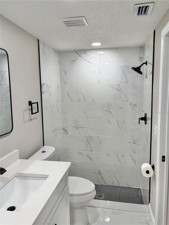 Active With Contract: $329,900 (3 beds, 2 baths, 1325 Square Feet)