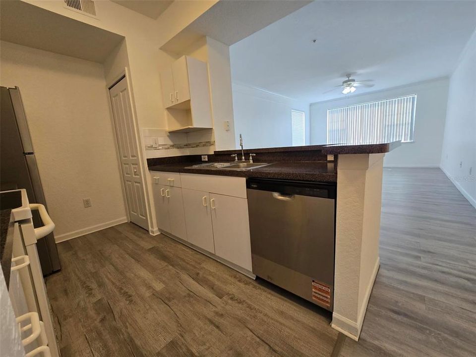 В аренду: $1,680 (2 спален, 2 ванн, 1144 Квадратных фут)