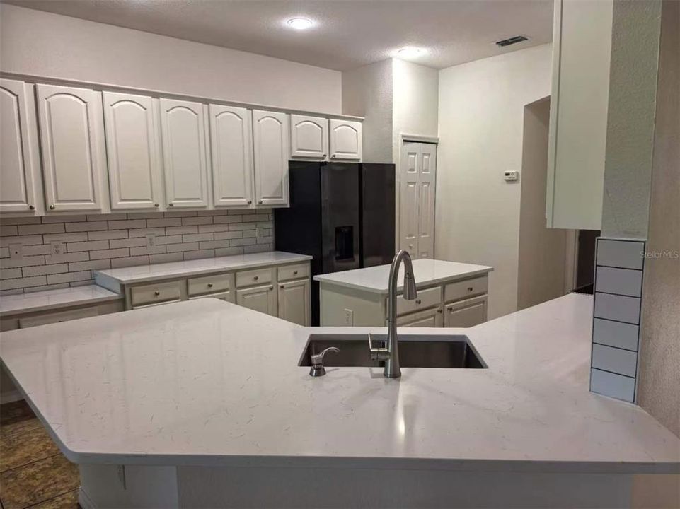 В аренду: $2,500 (3 спален, 2 ванн, 2494 Квадратных фут)