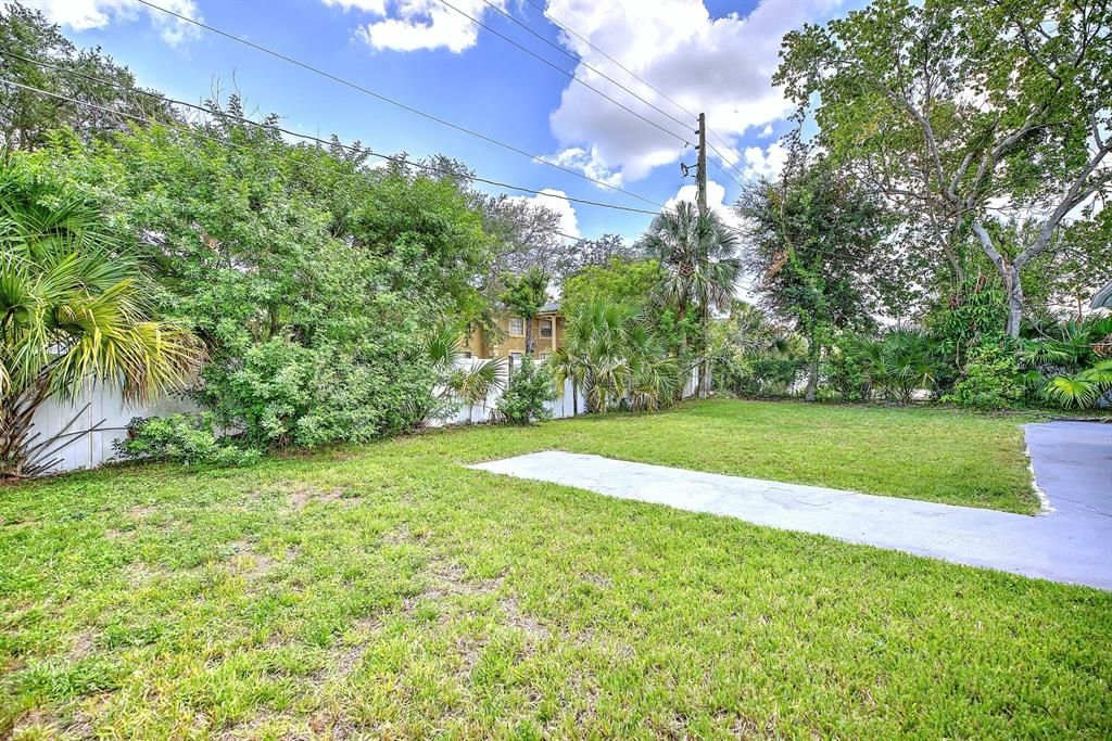 На продажу: $299,000 (3 спален, 2 ванн, 1597 Квадратных фут)