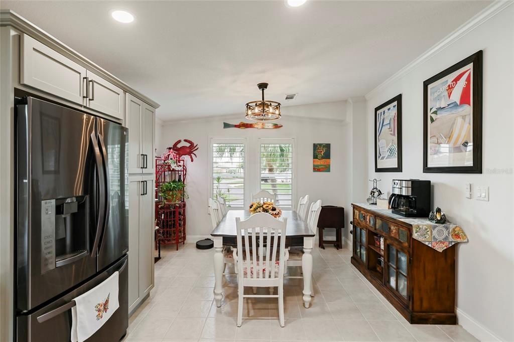 For Sale: $279,000 (3 beds, 2 baths, 1284 Square Feet)
