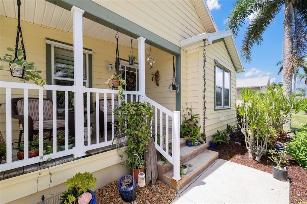 For Sale: $279,000 (3 beds, 2 baths, 1284 Square Feet)