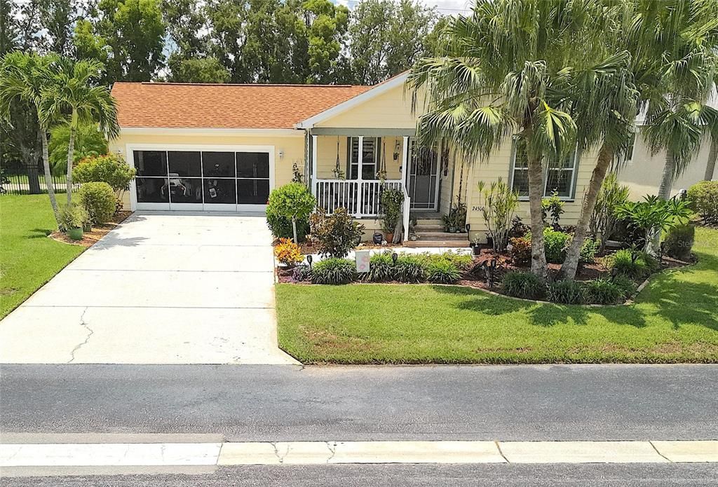 For Sale: $279,000 (3 beds, 2 baths, 1284 Square Feet)