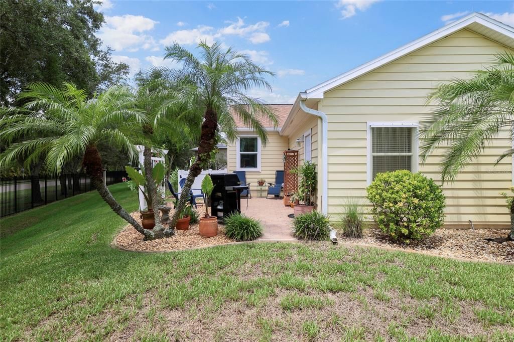 For Sale: $279,000 (3 beds, 2 baths, 1284 Square Feet)