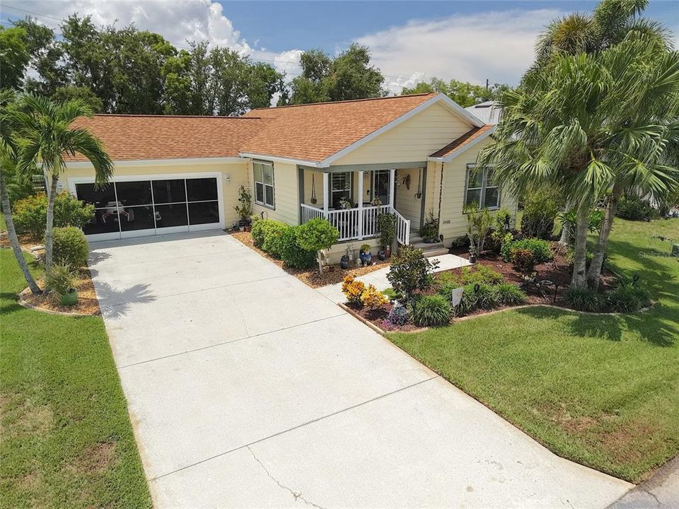 For Sale: $279,000 (3 beds, 2 baths, 1284 Square Feet)