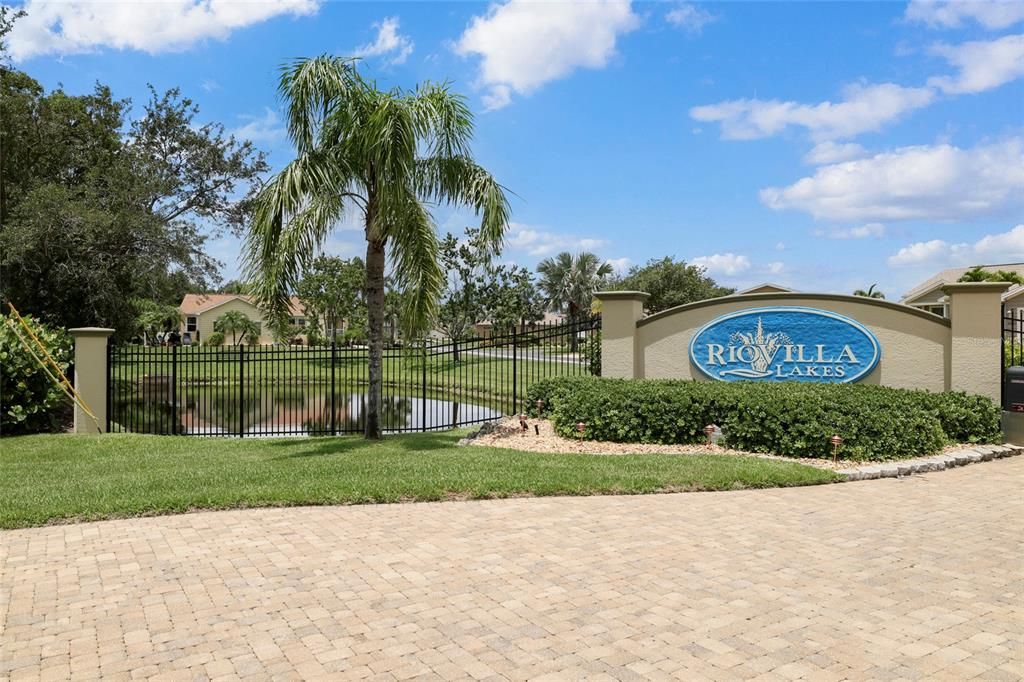 For Sale: $279,000 (3 beds, 2 baths, 1284 Square Feet)