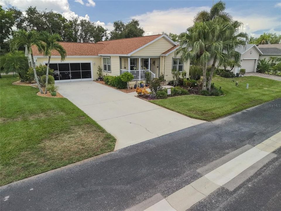 For Sale: $279,000 (3 beds, 2 baths, 1284 Square Feet)