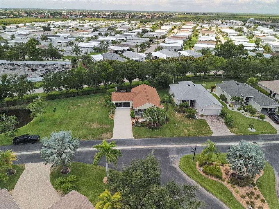 For Sale: $279,000 (3 beds, 2 baths, 1284 Square Feet)
