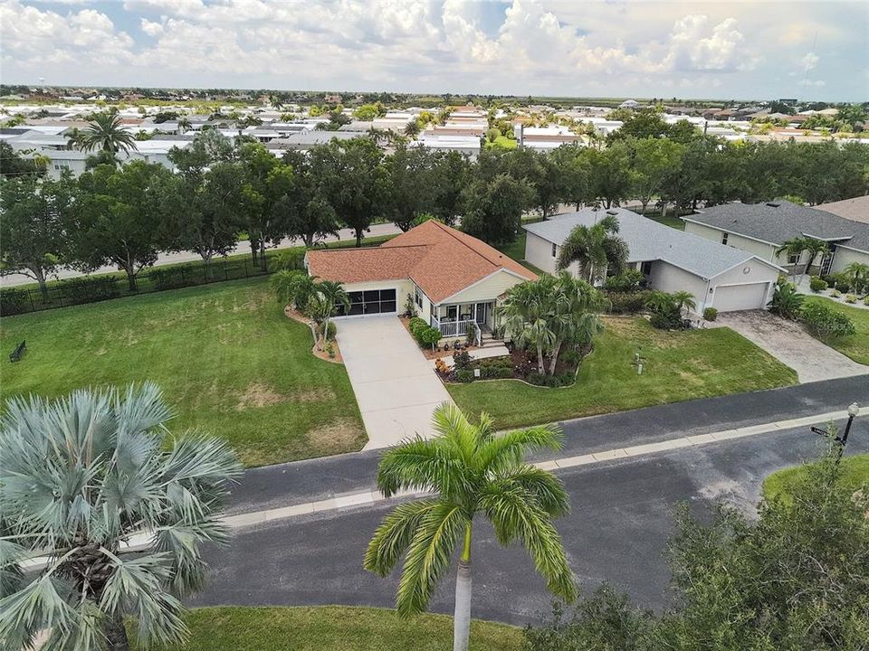 For Sale: $279,000 (3 beds, 2 baths, 1284 Square Feet)