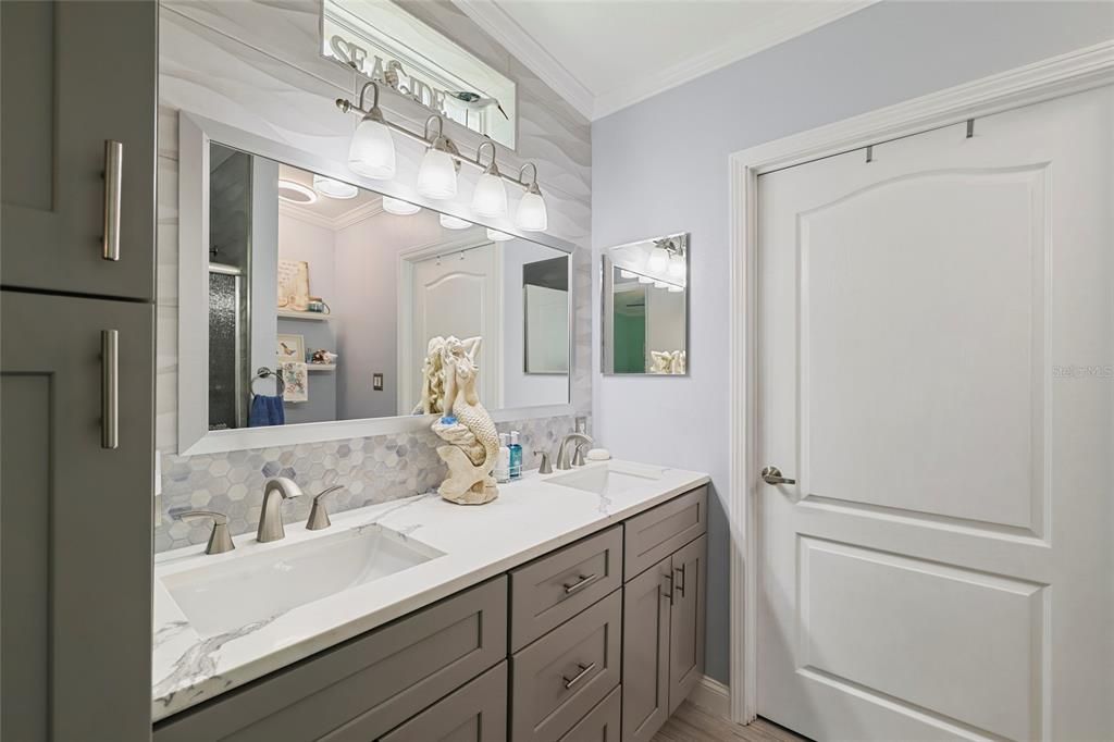 For Sale: $279,000 (3 beds, 2 baths, 1284 Square Feet)