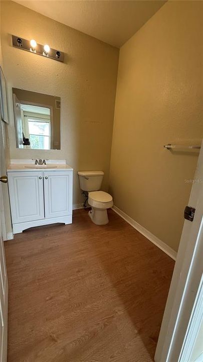 For Rent: $1,800 (3 beds, 2 baths, 1205 Square Feet)