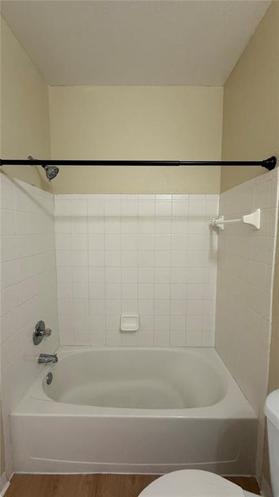 For Rent: $1,800 (3 beds, 2 baths, 1205 Square Feet)