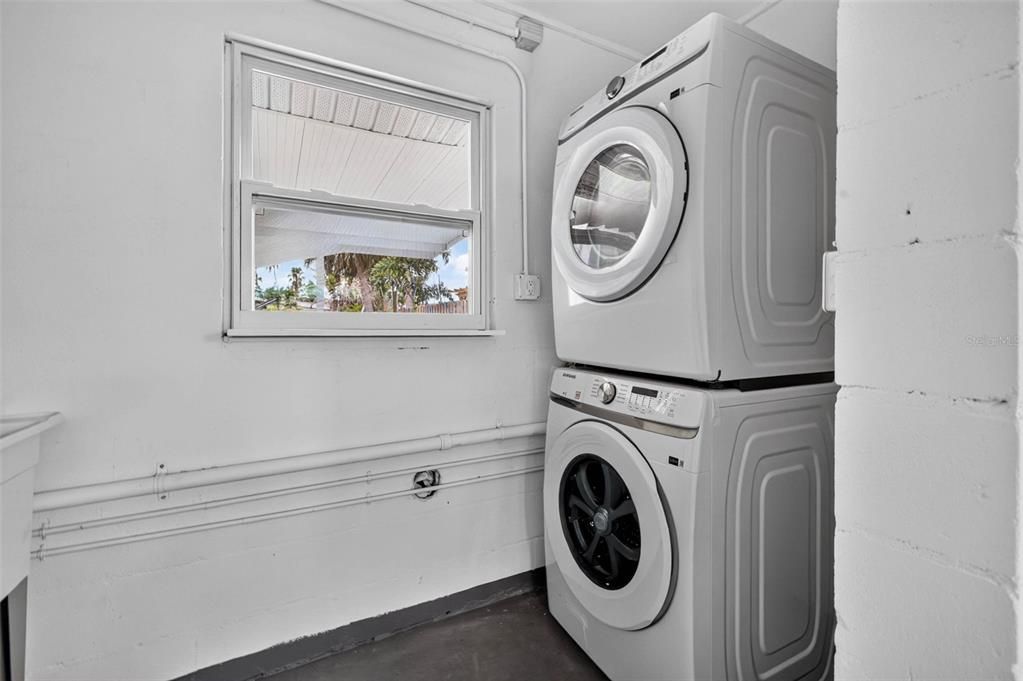 На продажу: $649,900 (3 спален, 2 ванн, 1439 Квадратных фут)