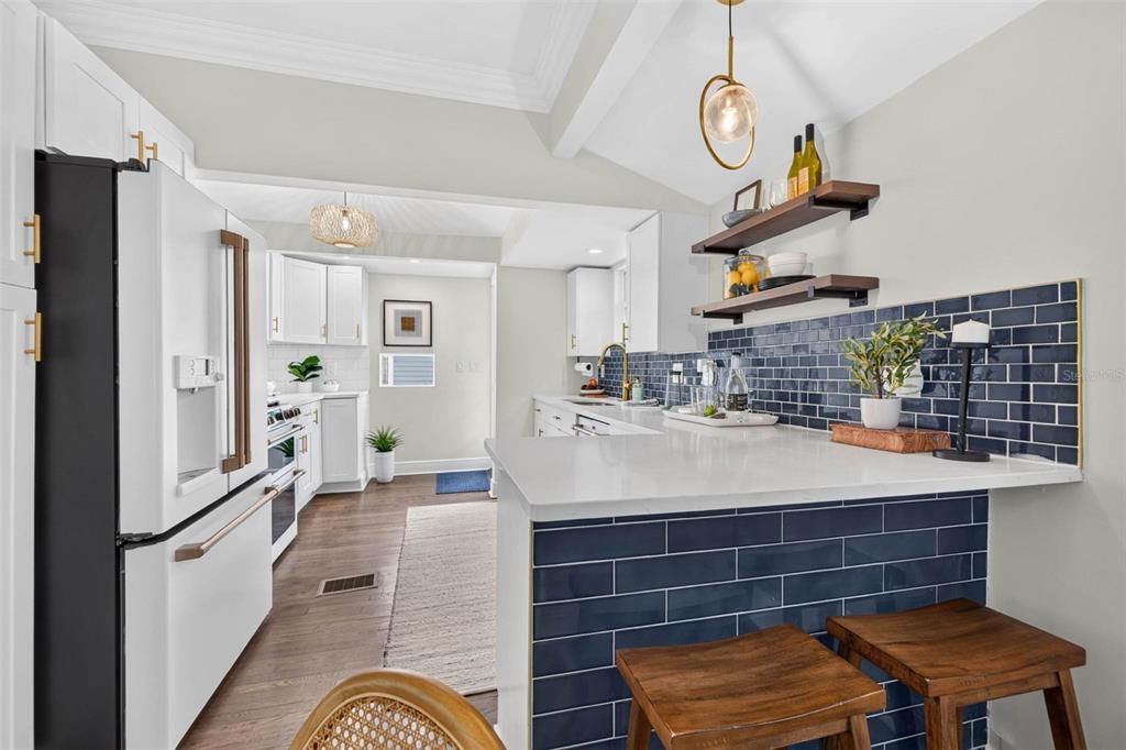 For Sale: $699,900 (3 beds, 2 baths, 1277 Square Feet)