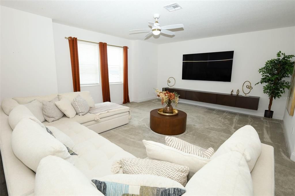 En Venta: $1,500,000 (5 camas, 4 baños, 3781 Pies cuadrados)