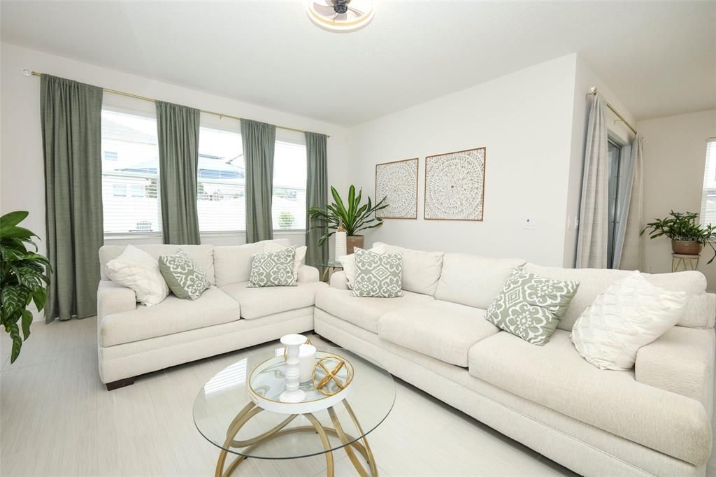En Venta: $1,500,000 (5 camas, 4 baños, 3781 Pies cuadrados)