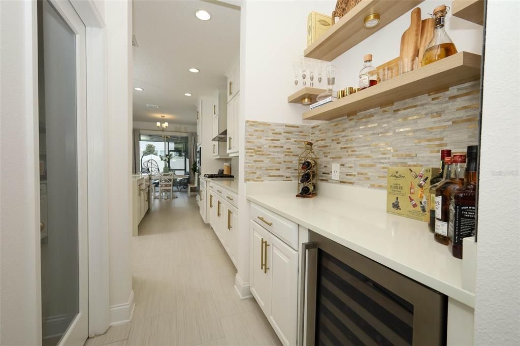 En Venta: $1,500,000 (5 camas, 4 baños, 3781 Pies cuadrados)