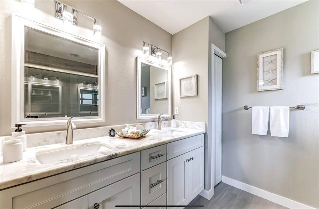 For Sale: $285,000 (3 beds, 2 baths, 1226 Square Feet)