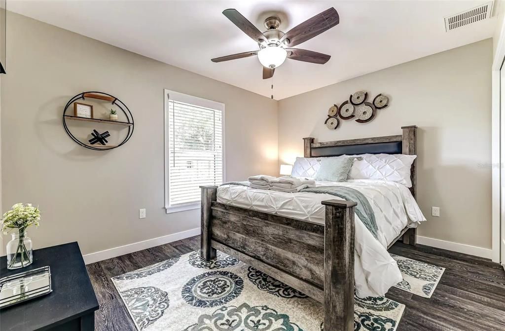 For Sale: $285,000 (3 beds, 2 baths, 1226 Square Feet)