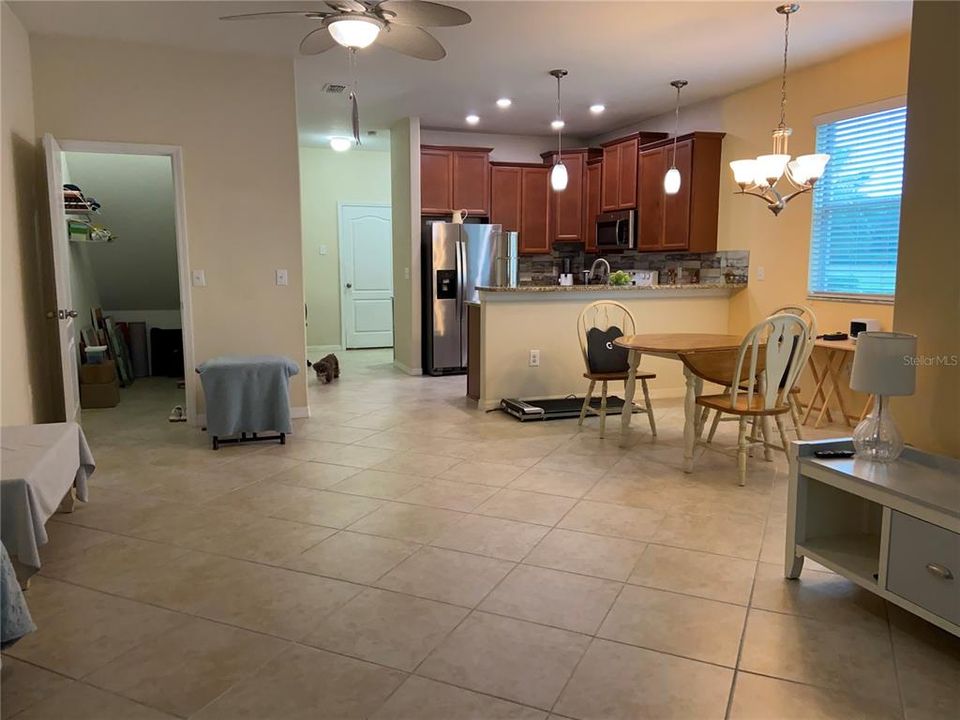 For Sale: $245,000 (3 beds, 2 baths, 1787 Square Feet)