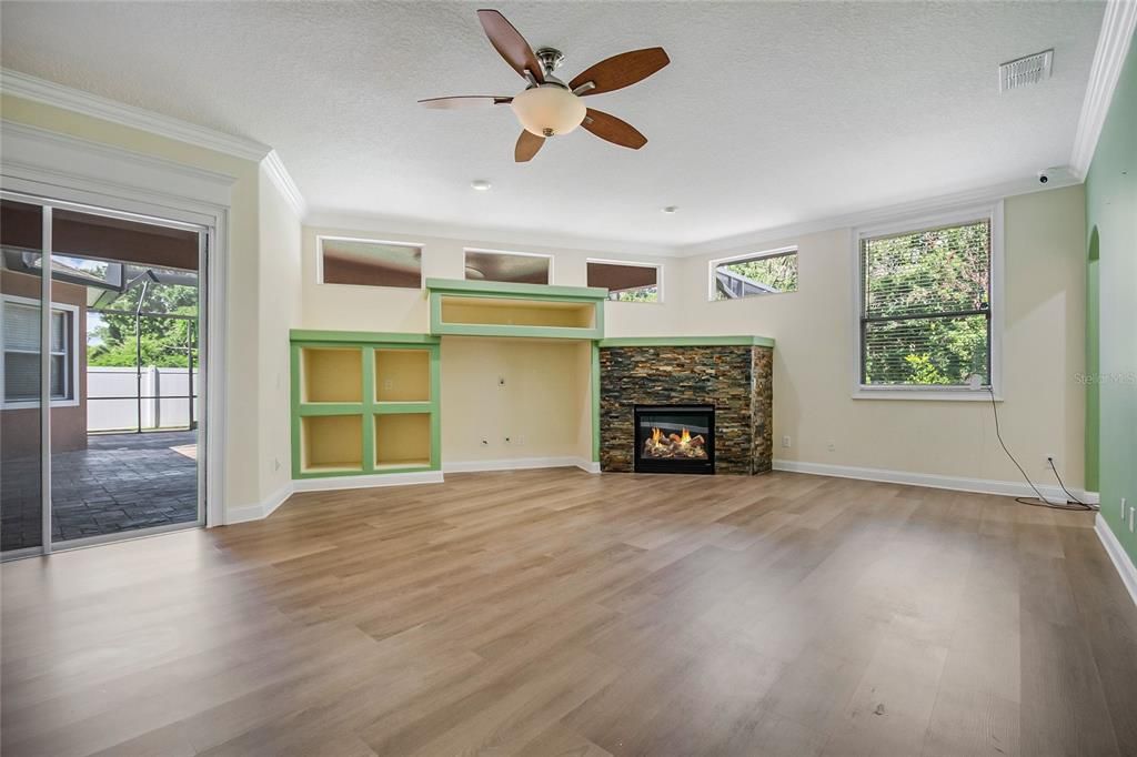 For Sale: $919,000 (4 beds, 4 baths, 4452 Square Feet)