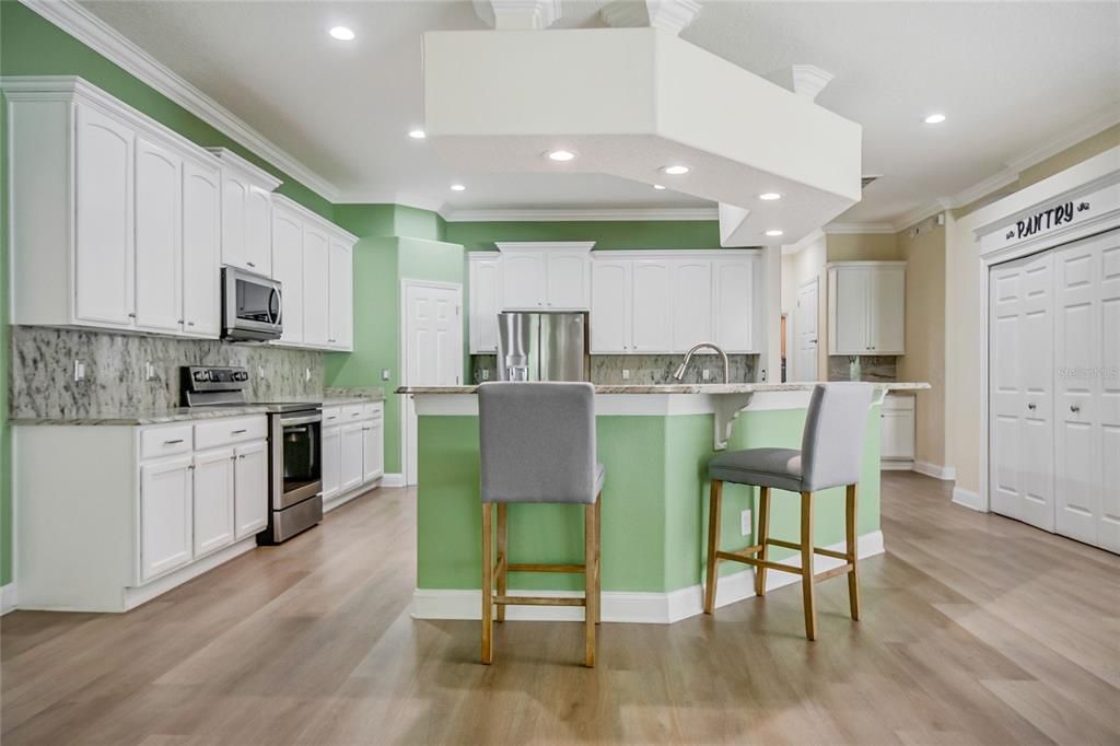 For Sale: $919,000 (4 beds, 4 baths, 4452 Square Feet)